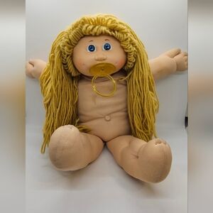 Cabbage Patch Kids 1978 - 1982 With Pacifier